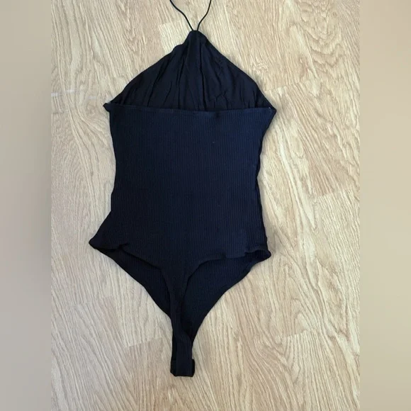 NWOT VICI Elegant Black Halter Bodysuit - Picture 4 of 5